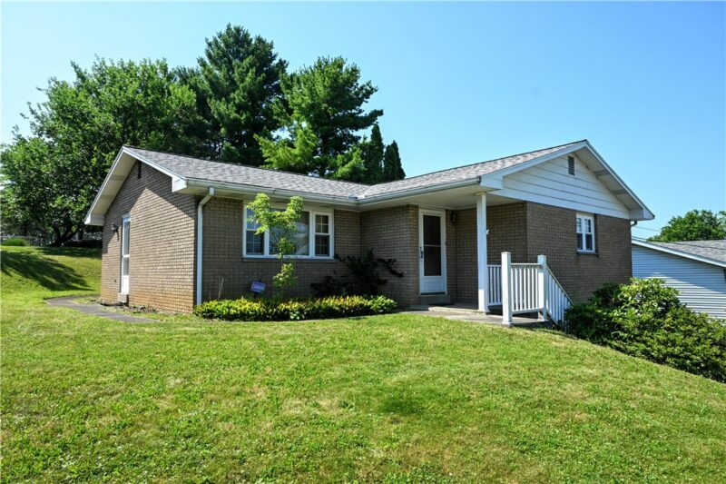 20 JEFFERSON DRIVE — photo 2