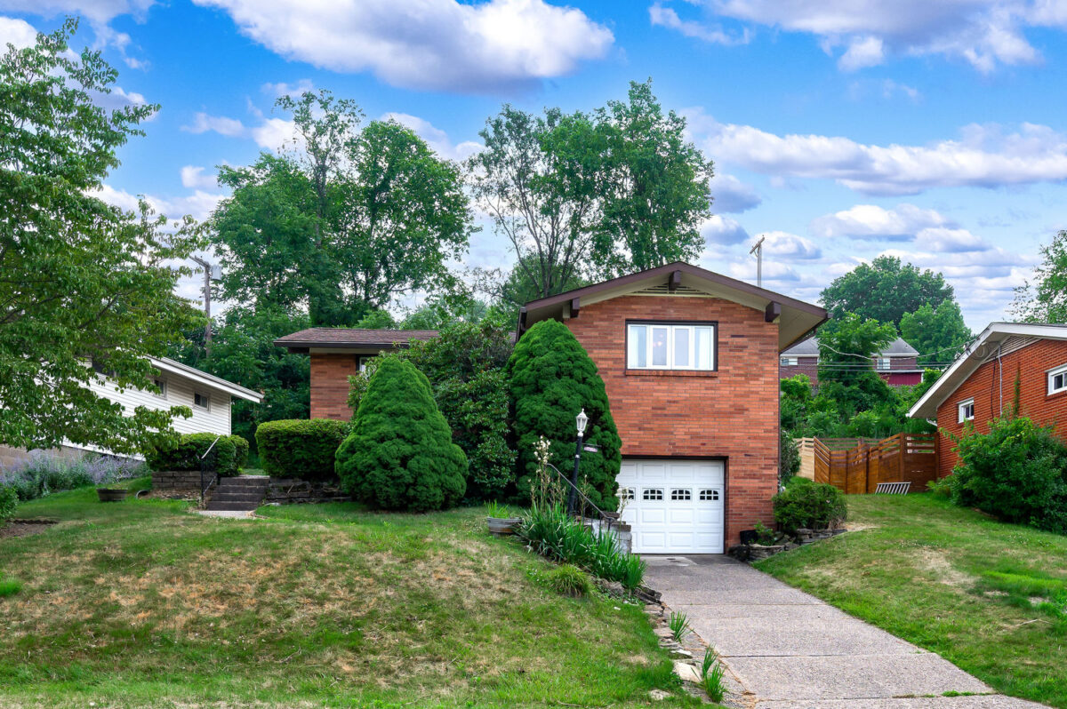 1673 Norsen DRIVE — photo 1
