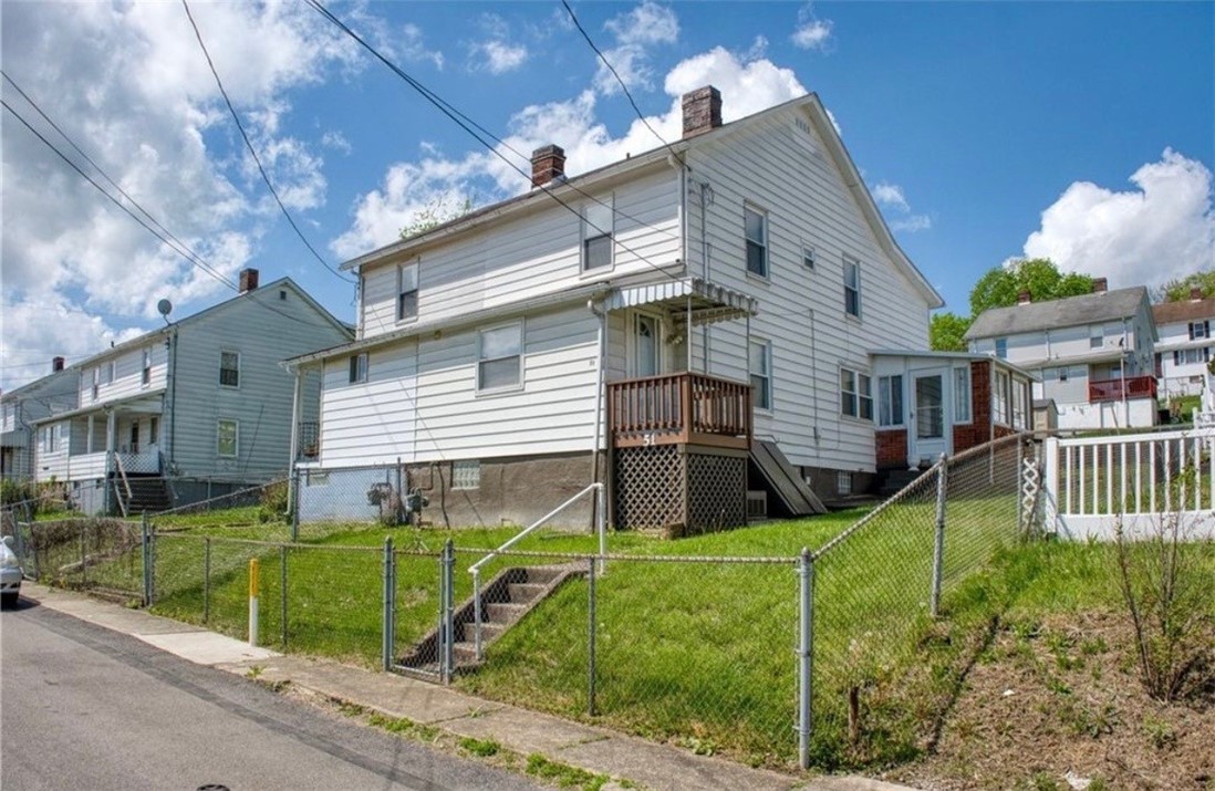 51 Sycamore St — photo 1