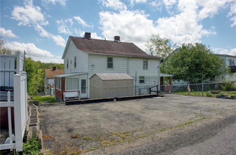 51 Sycamore St — photo 3
