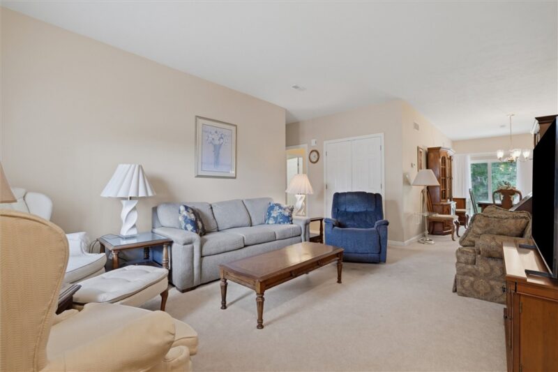 54 David Dr — photo 2