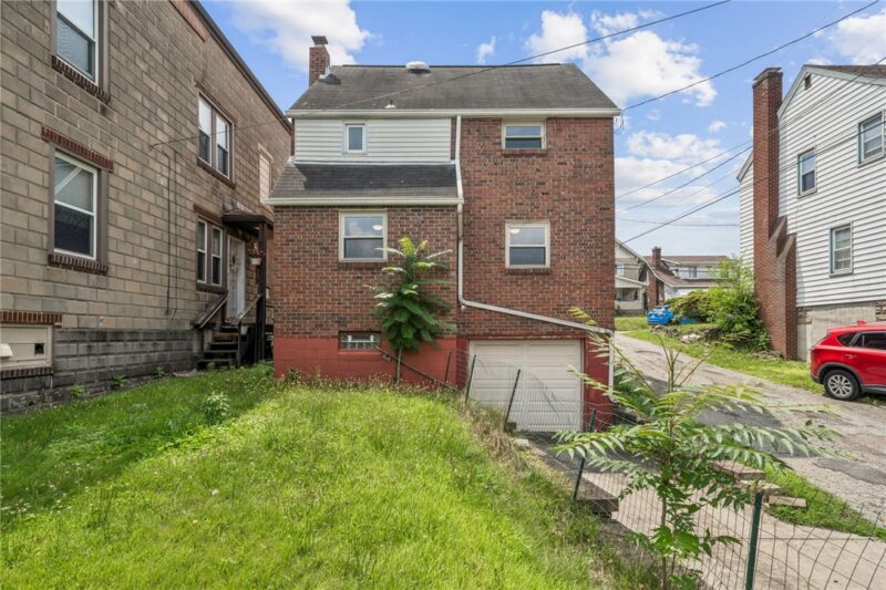 887 North St — photo 4