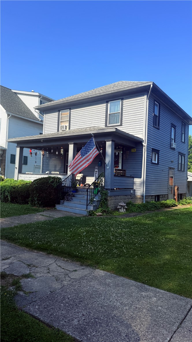 556 Spruce Ave — photo 1