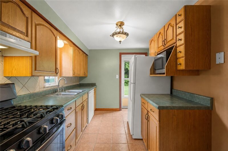1035 Sanda Dr — photo 6