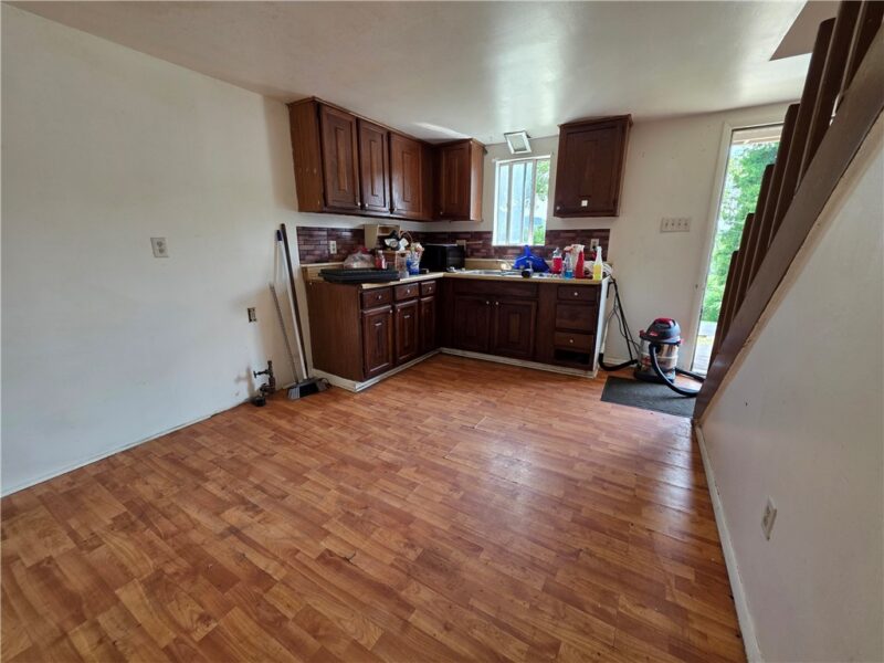 15 Coal St — photo 3