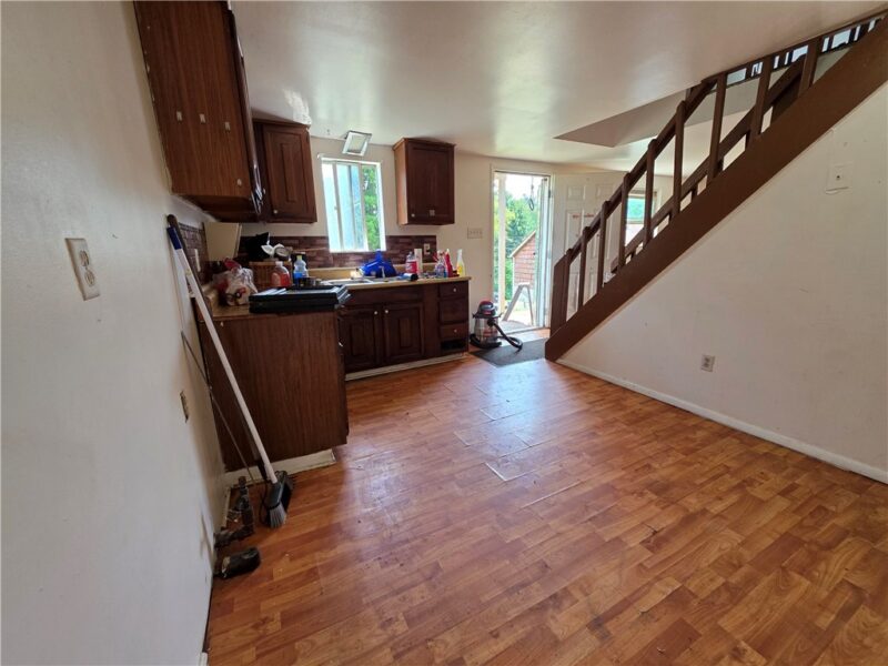 15 Coal St — photo 4