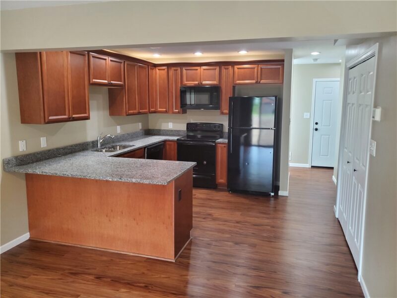 2628 Linden Ave — photo 6