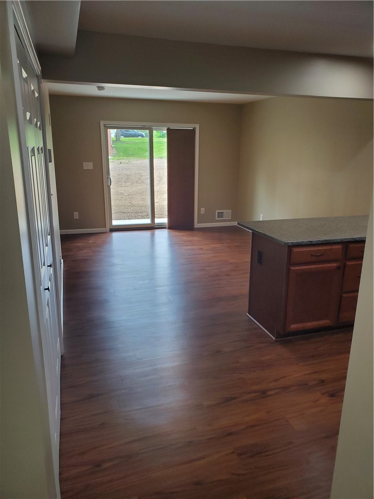 2628 Linden Ave — photo 8