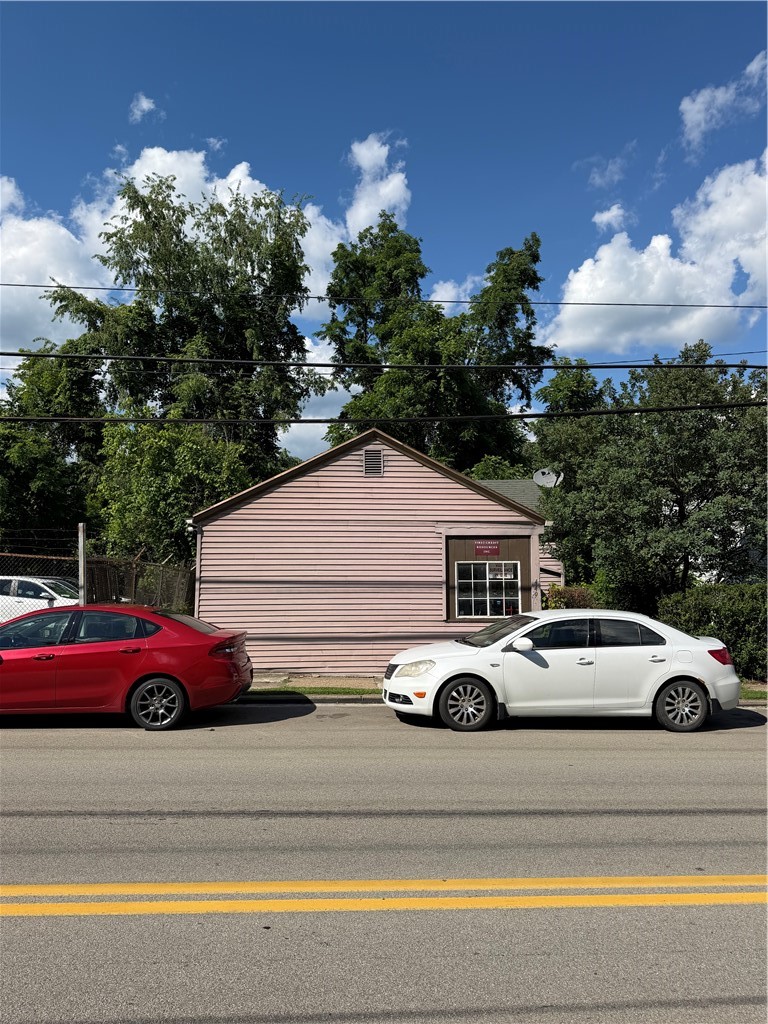 449 Main St — photo 1