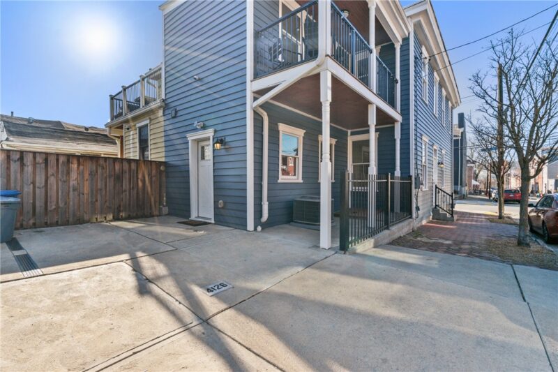 4126 Foster St — photo 3