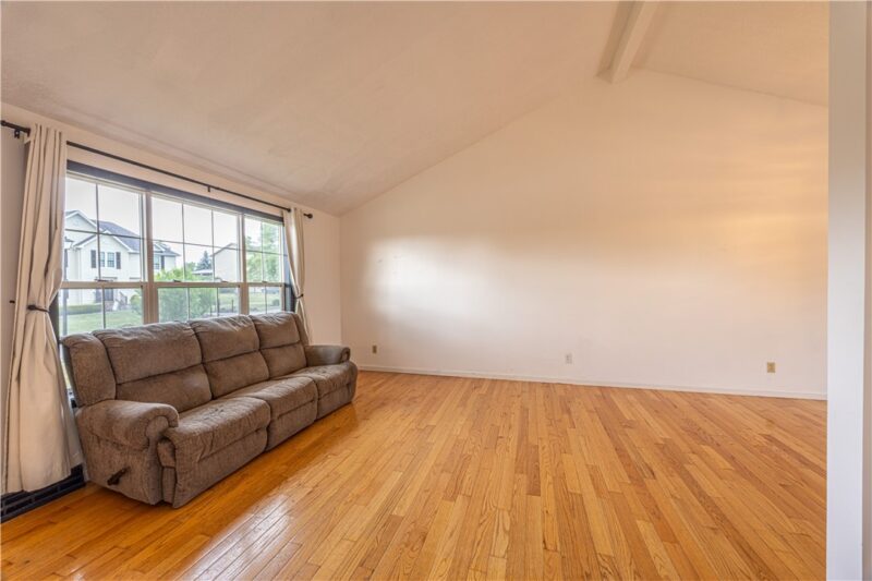 111 Mae Ln — photo 8