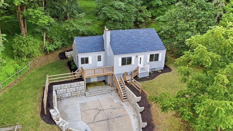 190 Pine Creek ROAD — photo 2