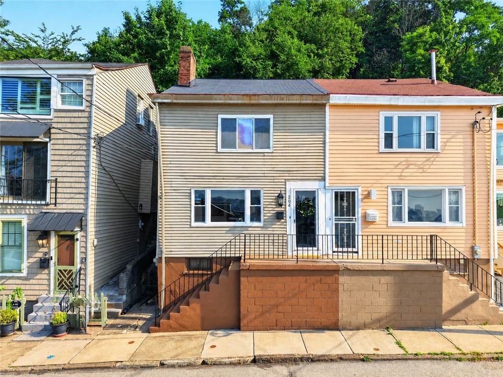 204 E Jefferson St — photo 1