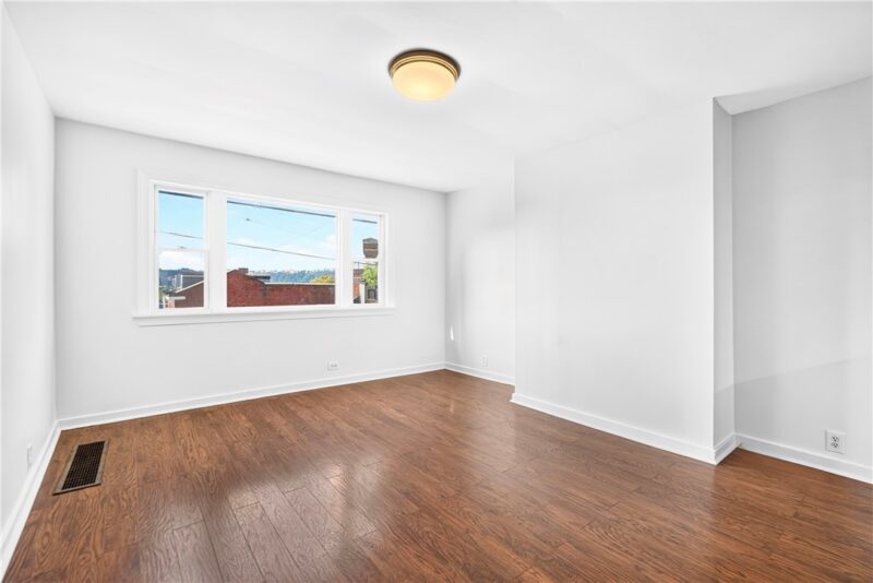 204 E Jefferson St — photo 4