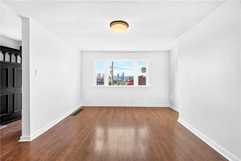 204 E Jefferson St — photo 5