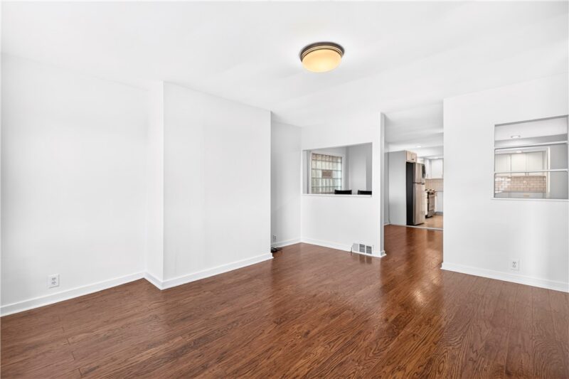 204 E Jefferson St — photo 6