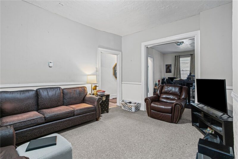 6723 Greenwood Street — photo 4