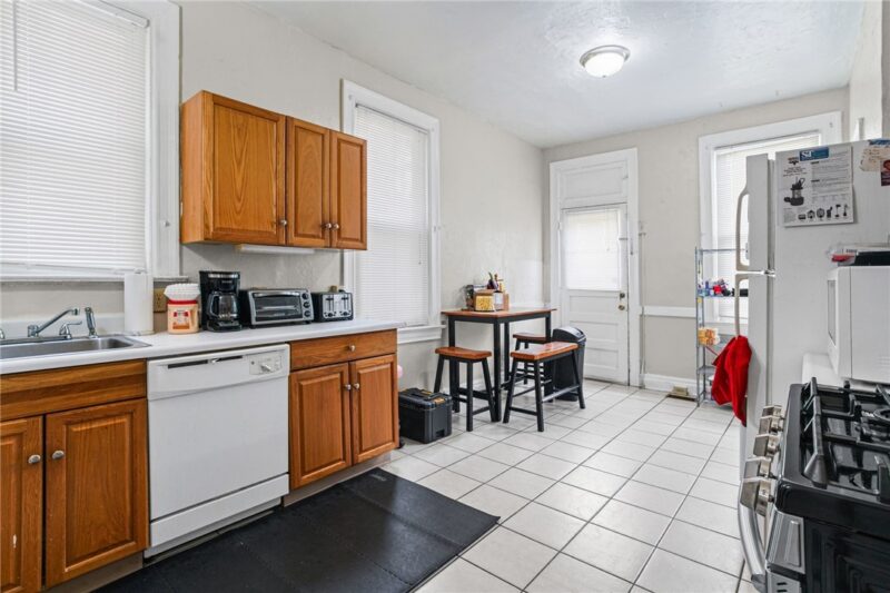 6723 Greenwood Street — photo 8