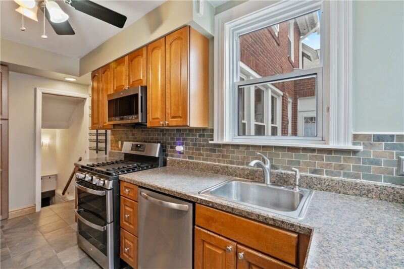 1406 Termon Avenue — photo 8