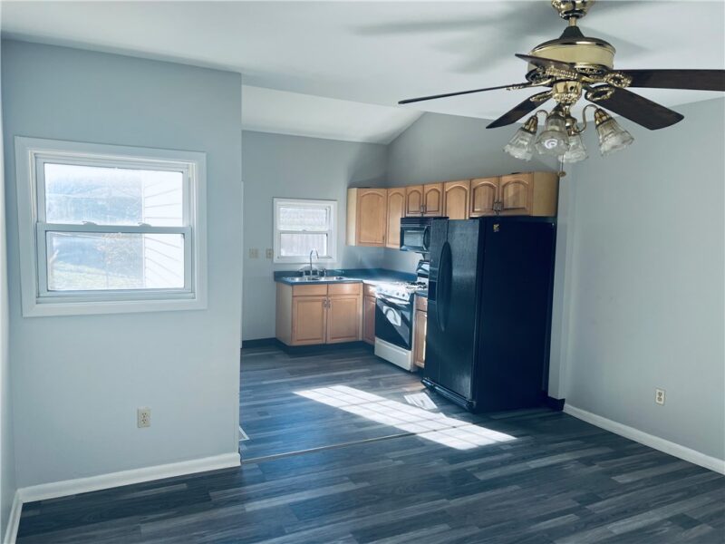 824 Walnut St. — photo 2