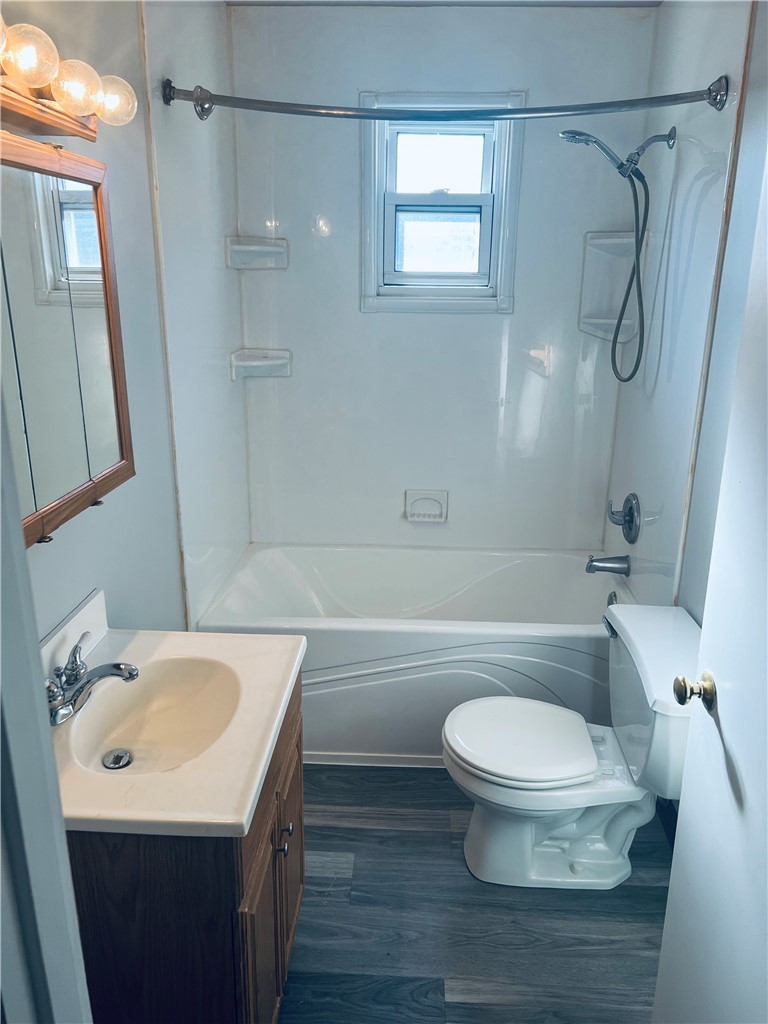 824 Walnut St. — photo 7