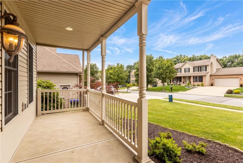 918 Gregory Ct — photo 3