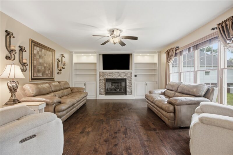 918 Gregory Ct — photo 5