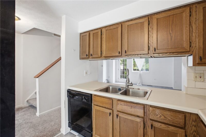 126 Rossmor CT — photo 8