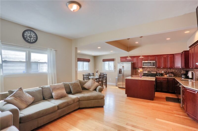 323 Virginia Ave — photo 7