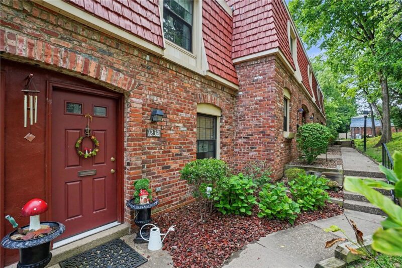 1232 Pennsbury Blvd — photo 2