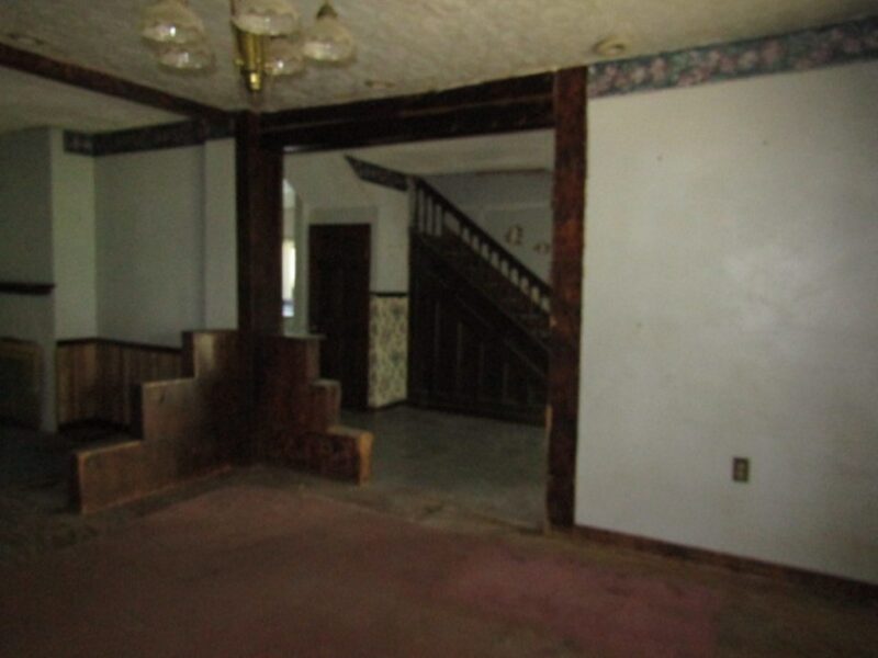 118 Center Ave — photo 6
