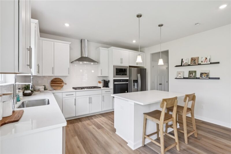 1008 Blueberry Drive — photo 3
