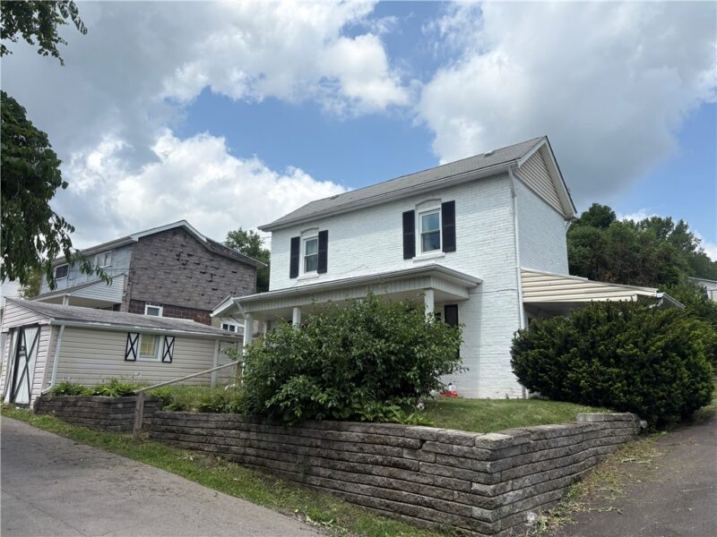 209 Howard St — photo 2