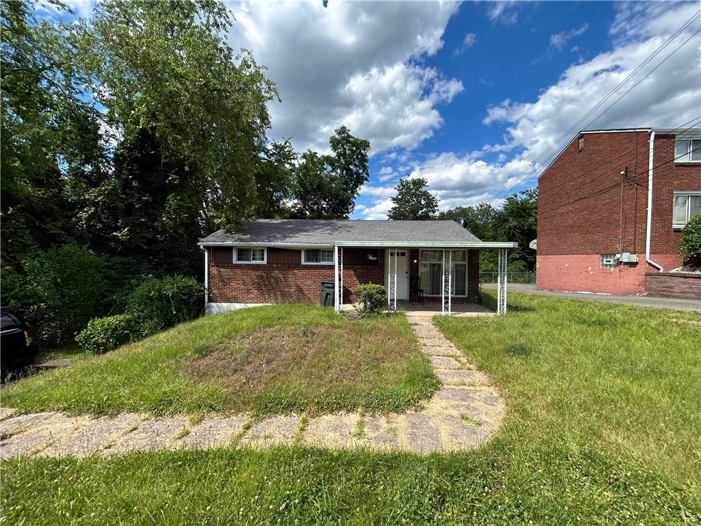 210 Erhardt Dr — photo 1