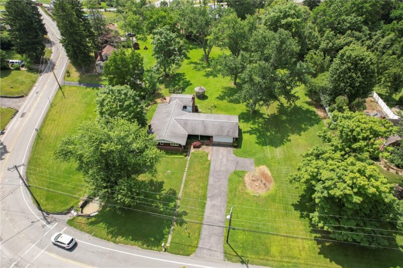 1056 Logan Road — photo 3