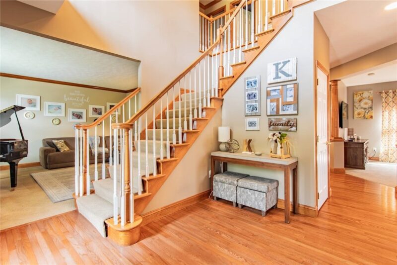 402 Honey Locust Dr — photo 3