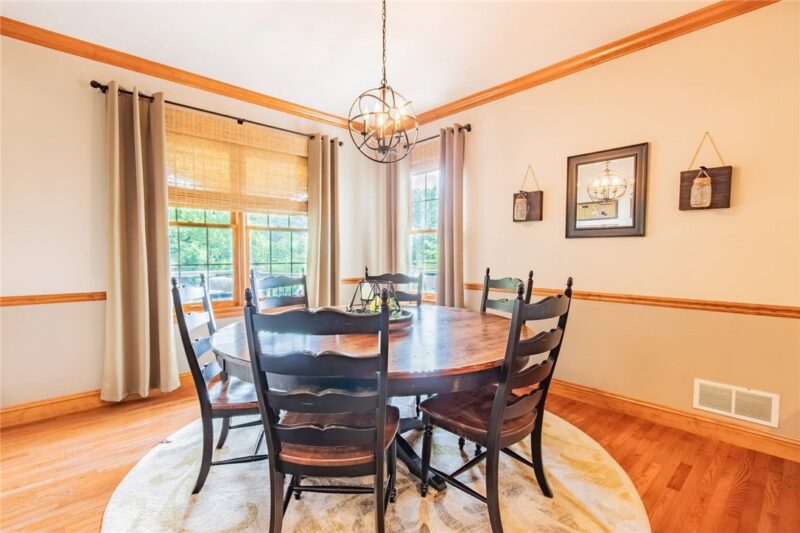 402 Honey Locust Dr — photo 6