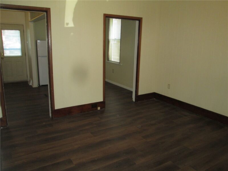 1200 Holmes St — photo 2