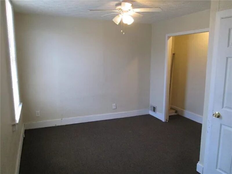 1200 Holmes St — photo 4