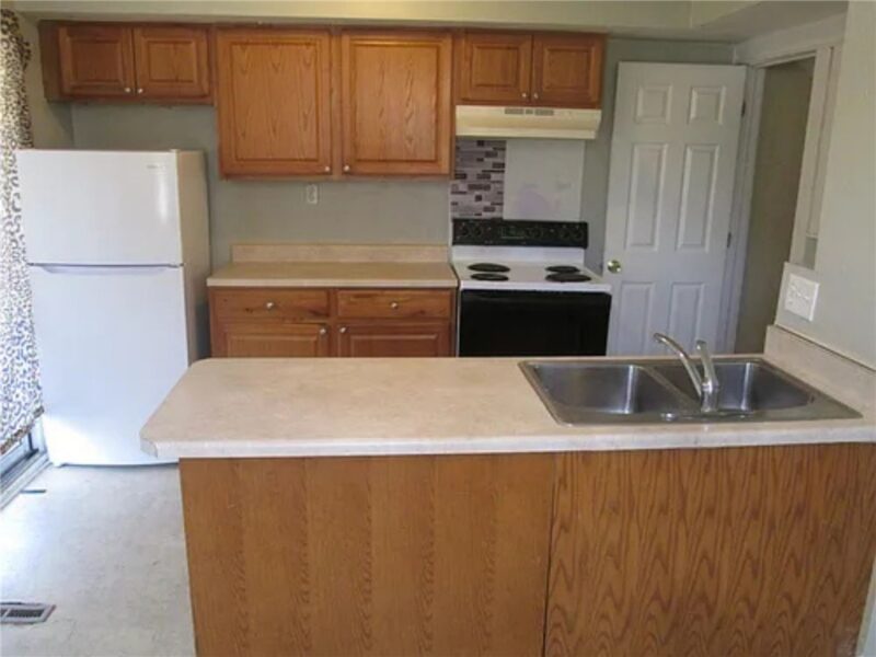 1200 Holmes St — photo 6