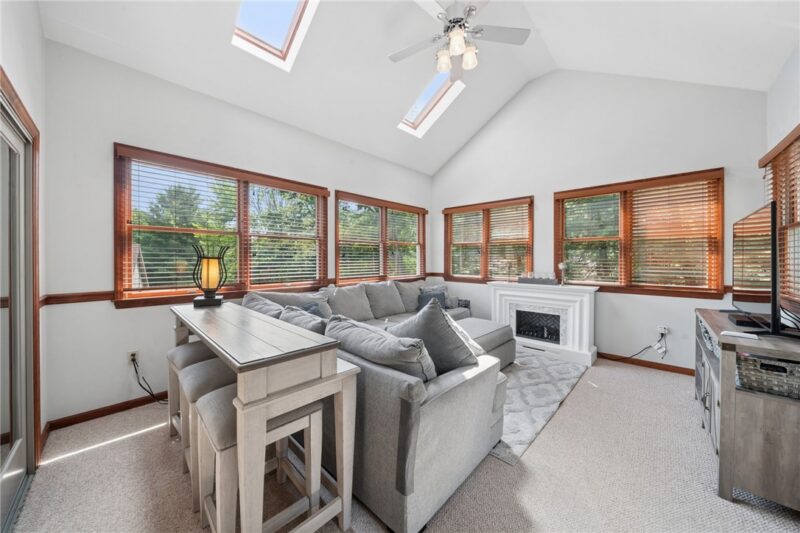 610 Kingfred Dr — photo 8