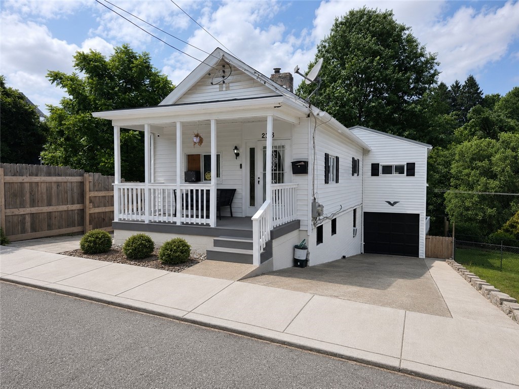 246 Freidel St — photo 1