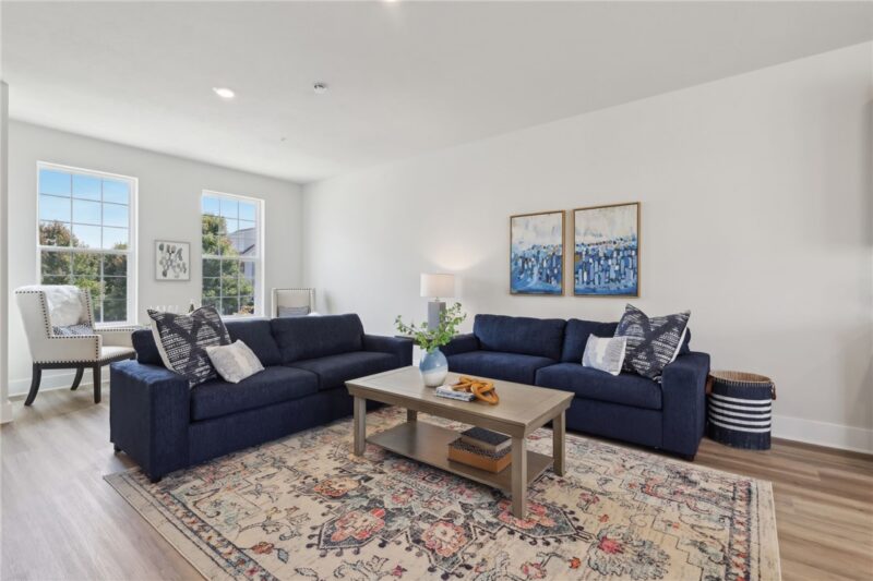 407 Harmon Court — photo 3