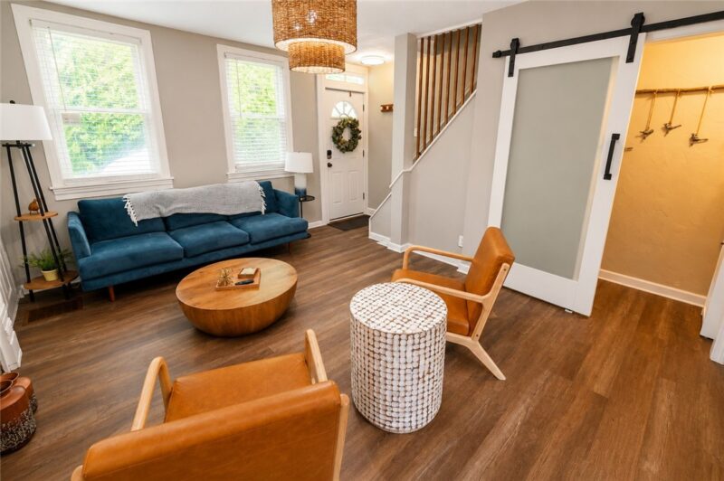 1819 Edwards Way — photo 3