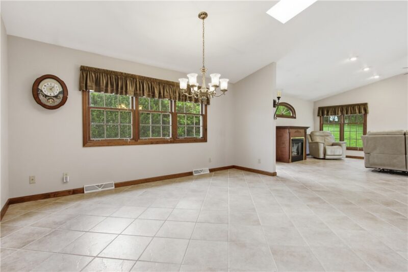 12289 Herold Drive — photo 8
