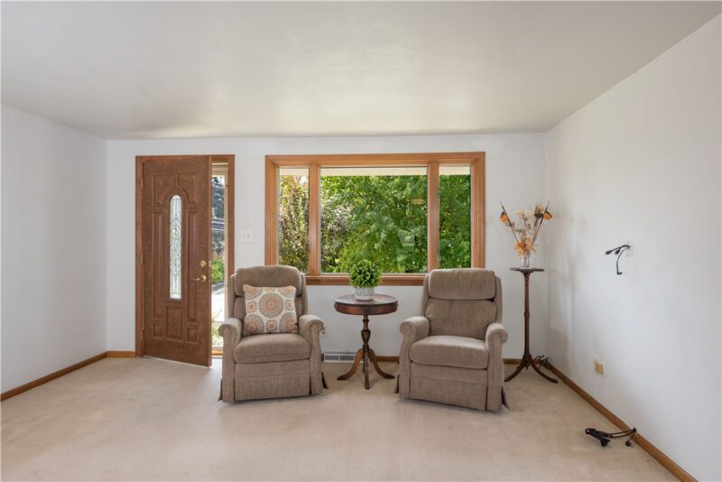609 Bluestone Drive — photo 6
