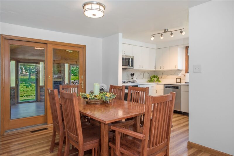 609 Bluestone Drive — photo 8