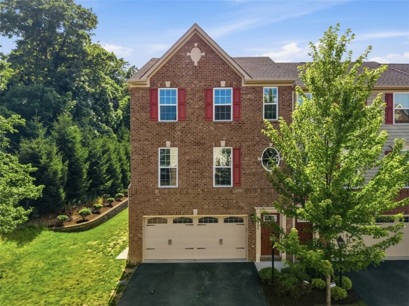 2405 Pointe View Dr — photo 2