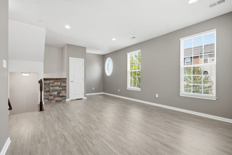2405 Pointe View Dr — photo 8