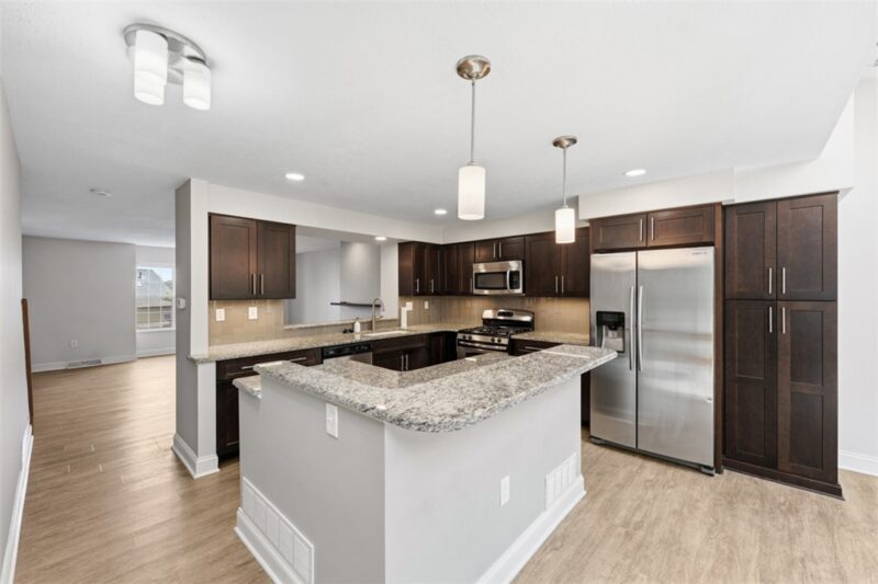 2736 Meadowcrest Ct — photo 5